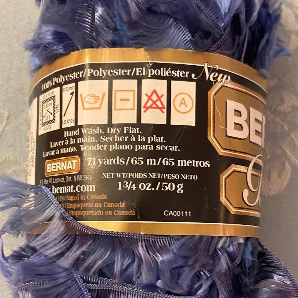 Bernat Boa Yarn in Blue. NWT - Picture 4 of 7